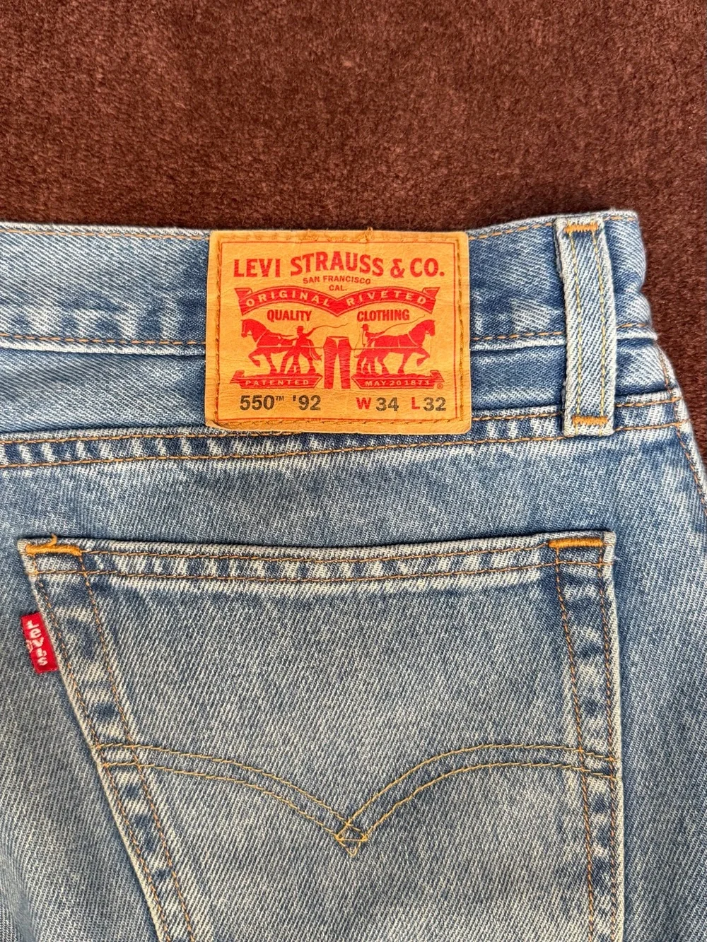Levis relaxed straight